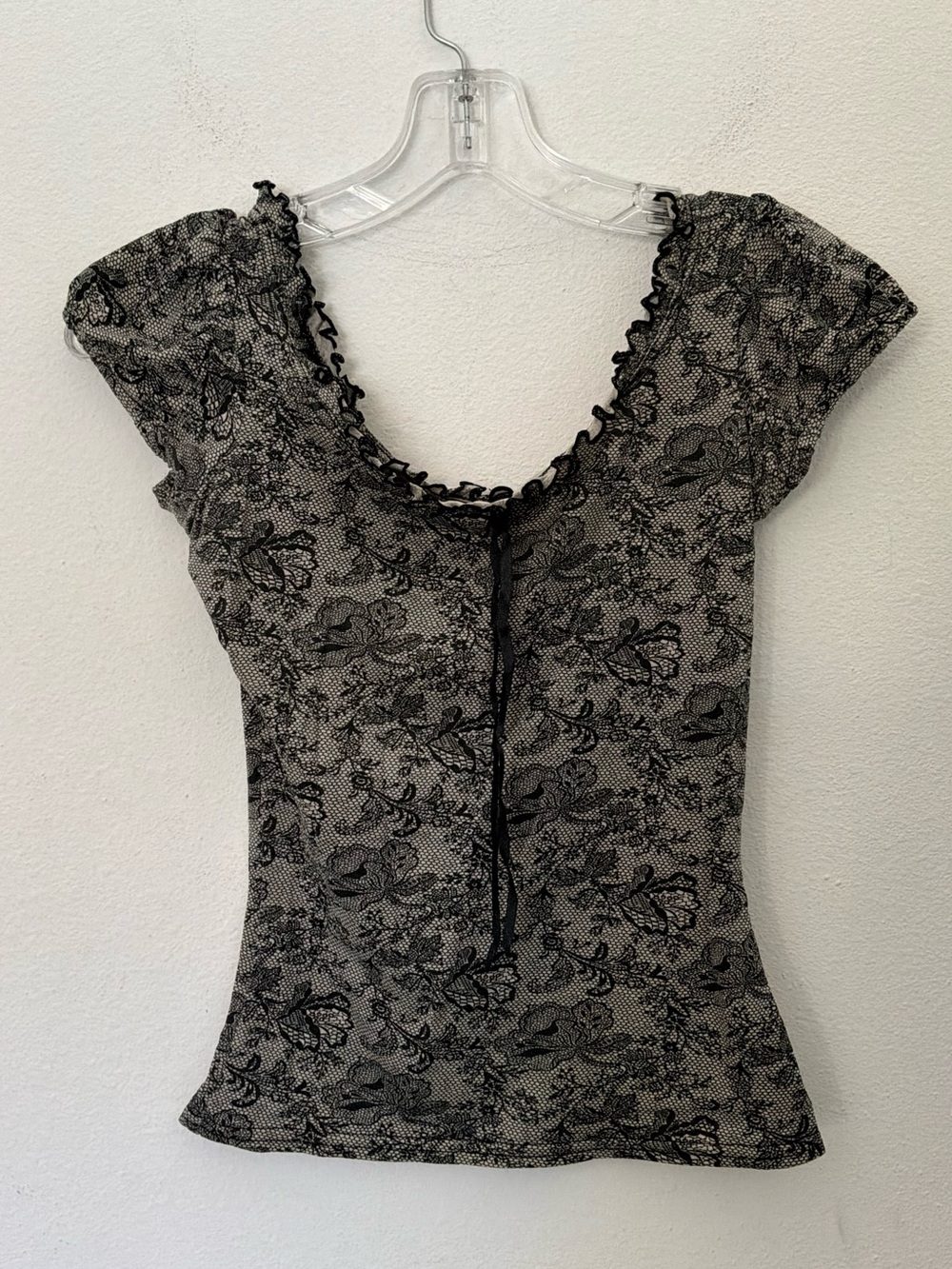 Energie Black & Gray Floral Lace Print Cap Sleeve Blouse Size Small